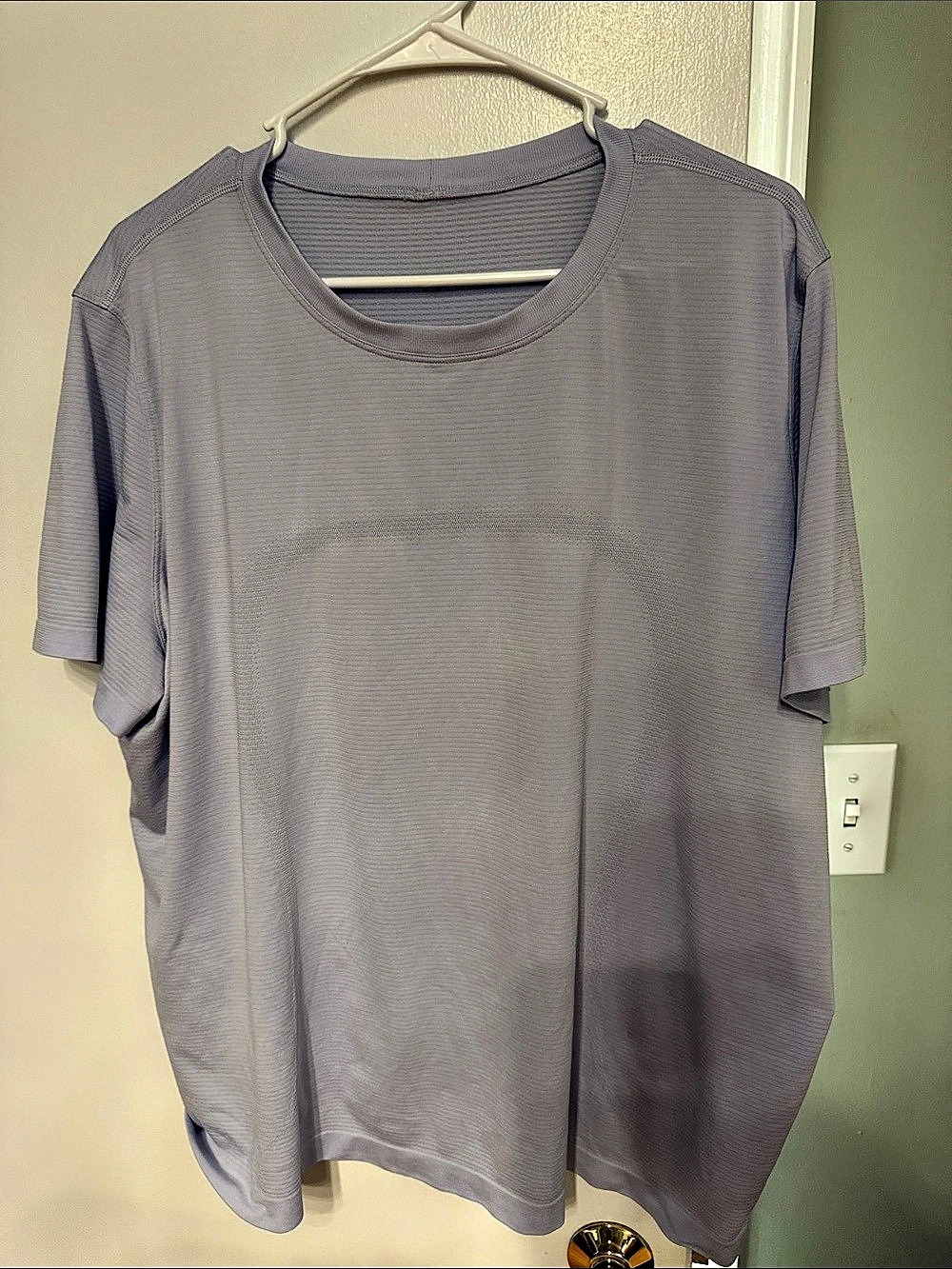 Lululemon Lavender Short Sleeve Mesh Ventilated Running Training Top Size 14